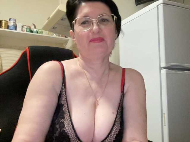 HotMilfPussy's BongaCams show and profile