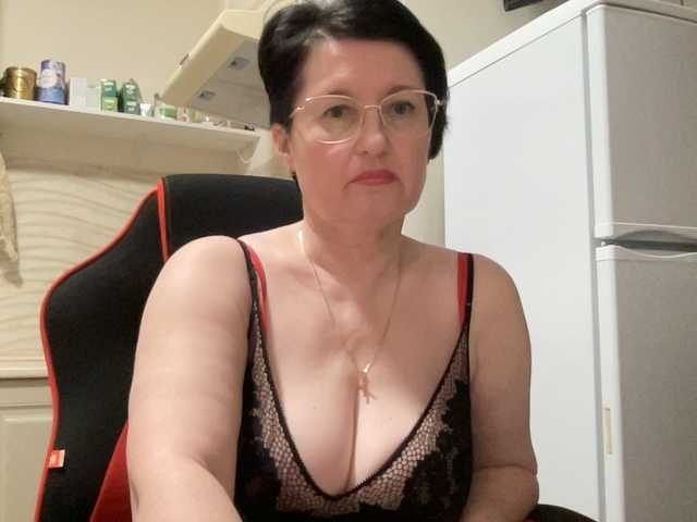 HotMilfPussy's BongaCams show and profile