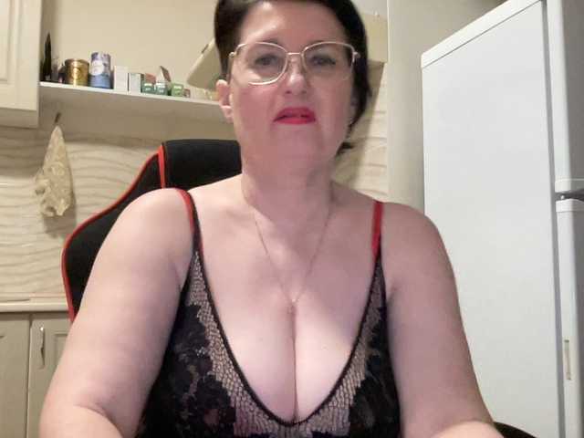 HotMilfPussy's BongaCams show and profile