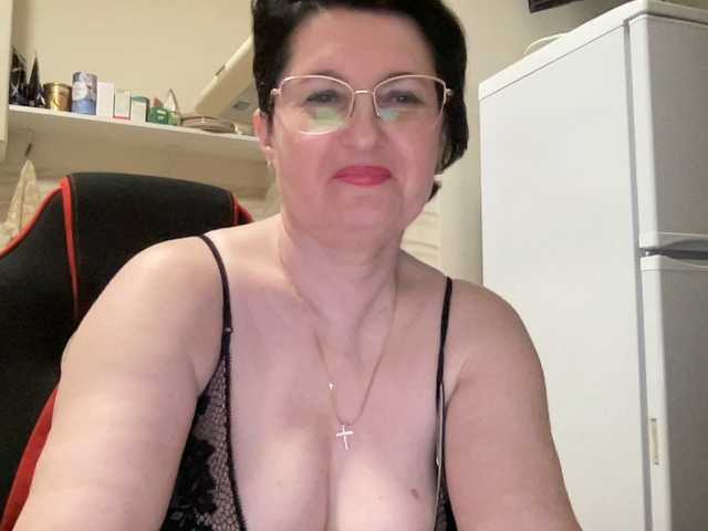 HotMilfPussy's BongaCams show and profile