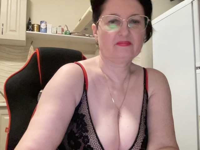 HotMilfPussy's BongaCams show and profile