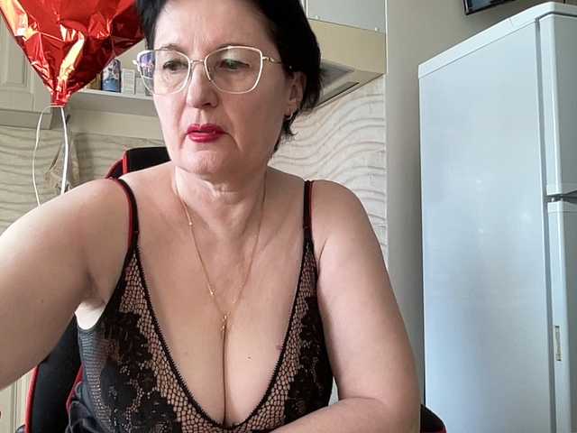 HotMilfPussy's BongaCams show and profile