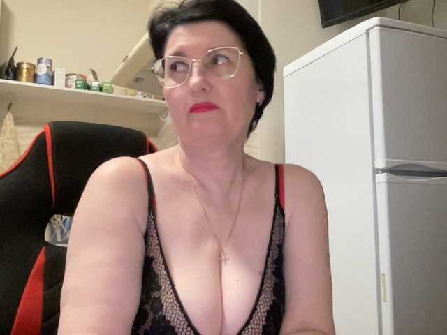 HotMilfPussy's BongaCams show and profile