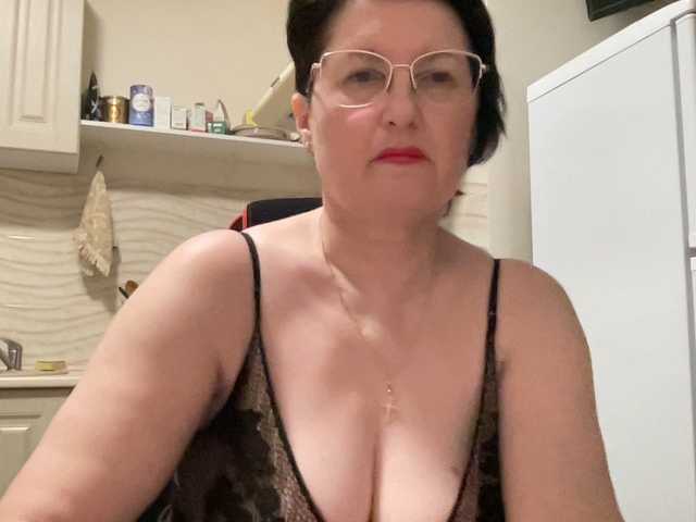 HotMilfPussy's BongaCams show and profile