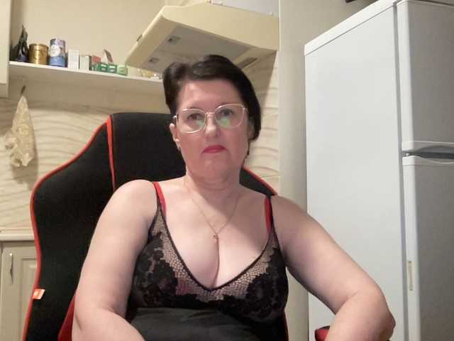 HotMilfPussy's BongaCams show and profile
