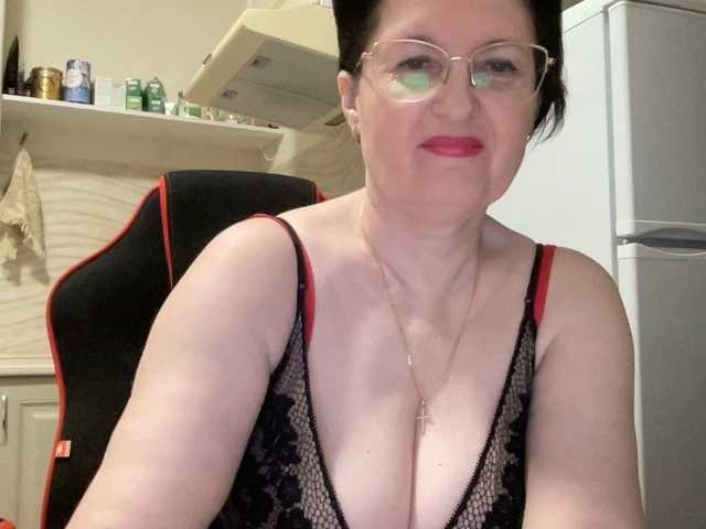 HotMilfPussy's BongaCams show and profile