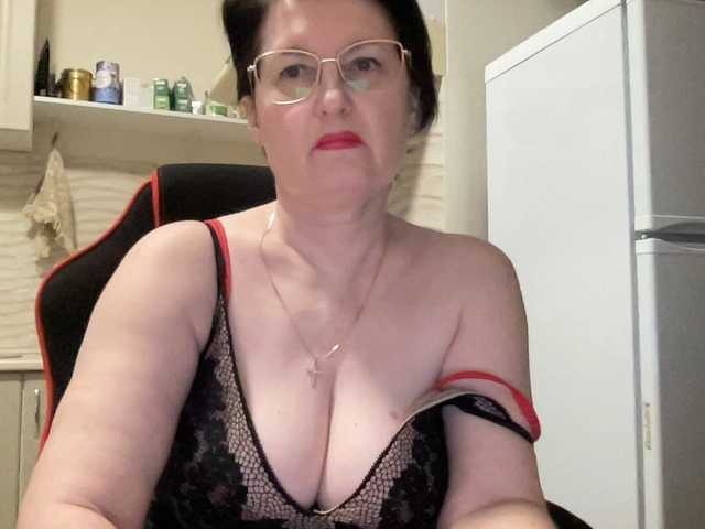 HotMilfPussy's BongaCams show and profile