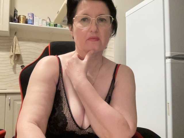 HotMilfPussy's BongaCams show and profile