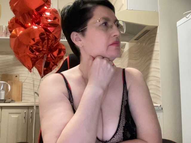  HotMilfPussy chat room