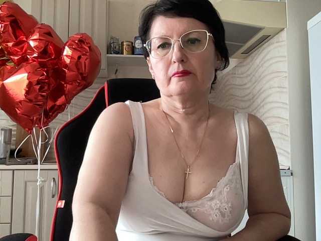 HotMilfPussy from BongaCams is Freechat