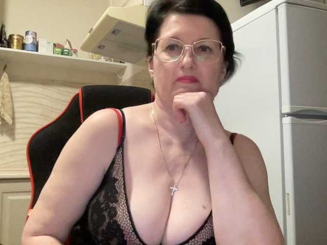 HotMilfPussy's BongaCams show and profile