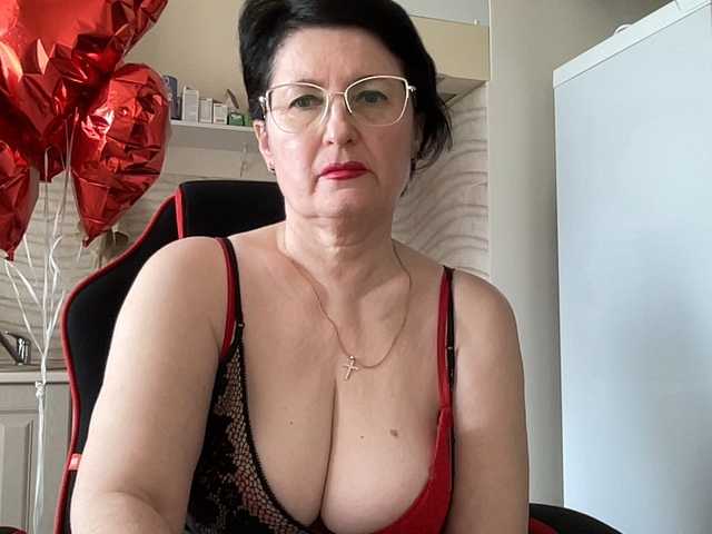  HotMilfPussy chat room
