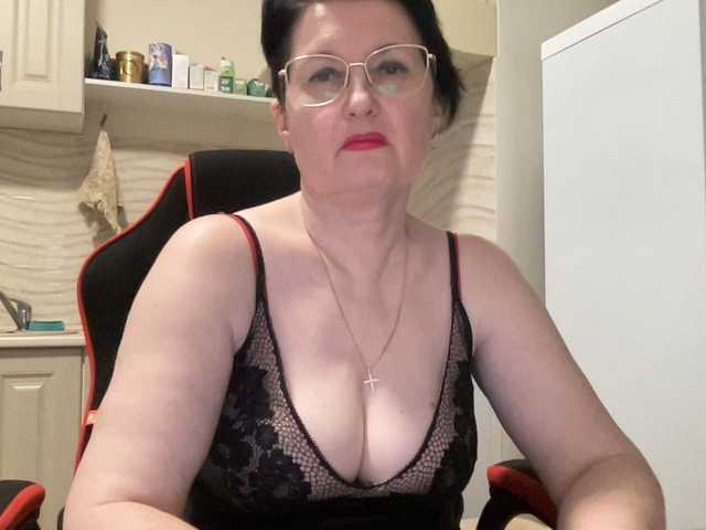 HotMilfPussy's BongaCams show and profile