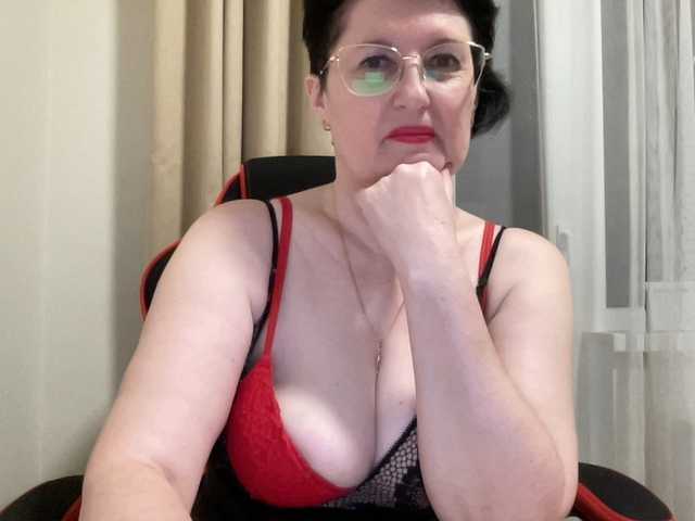 HotMilfPussy webcam