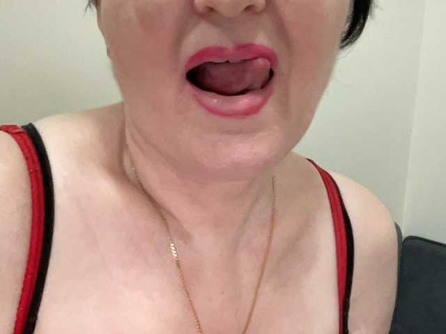 HotMilfPussy's BongaCams show and profile