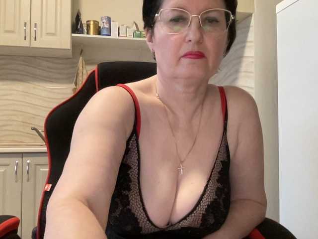  HotMilfPussy chat room