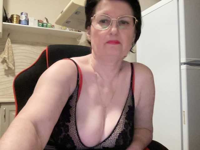 HotMilfPussy's BongaCams show and profile