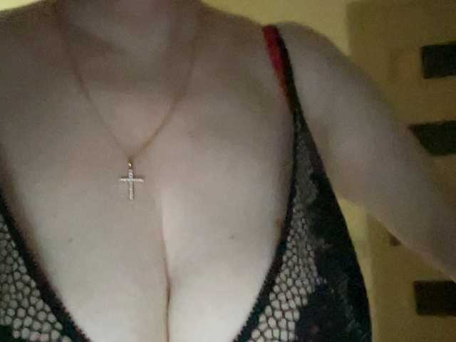 HotMilfPussy's BongaCams show and profile