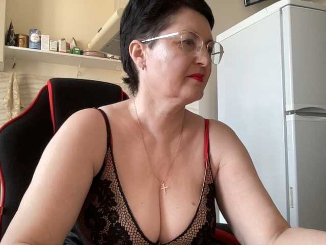 HotMilfPussy's BongaCams show and profile
