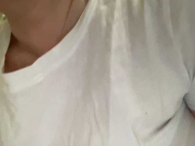 HotMilfPussy's BongaCams show and profile