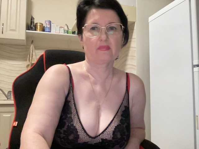 HotMilfPussy's BongaCams show and profile