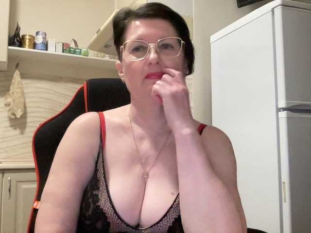 HotMilfPussy's BongaCams show and profile
