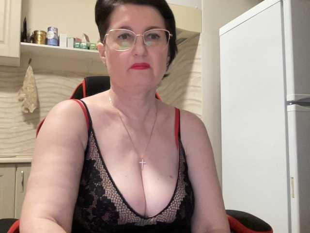 HotMilfPussy's BongaCams show and profile