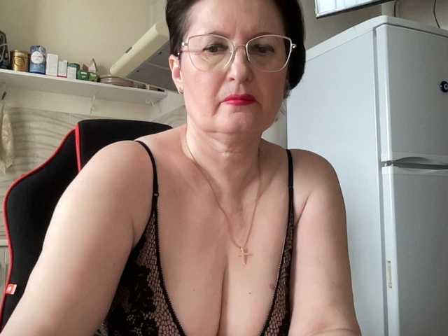 HotMilfPussy's BongaCams show and profile