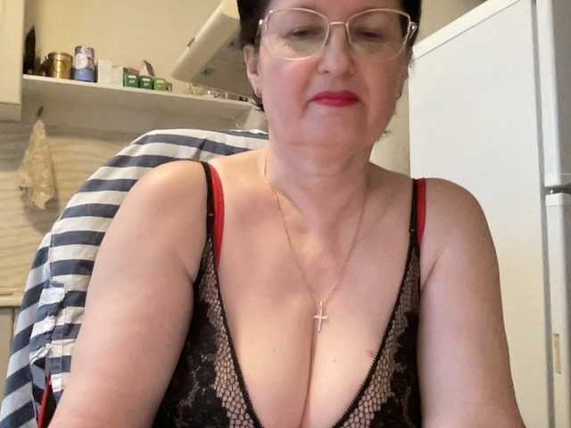 HotMilfPussy's BongaCams show and profile