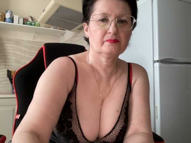 HotMilfPussy from BongaCams