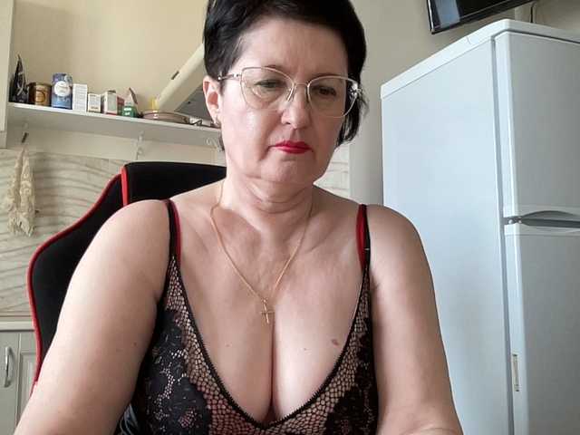 HotMilfPussy's BongaCams show and profile