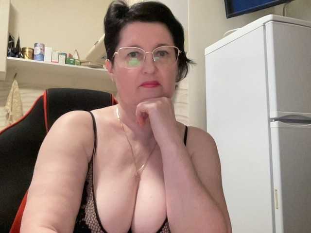 HotMilfPussy's BongaCams show and profile