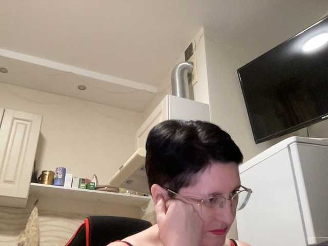 HotMilfPussy's BongaCams show and profile