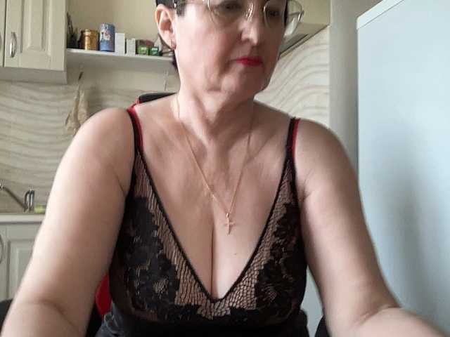 HotMilfPussy's BongaCams show and profile