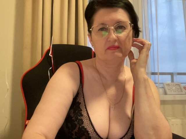 HotMilfPussy's BongaCams show and profile