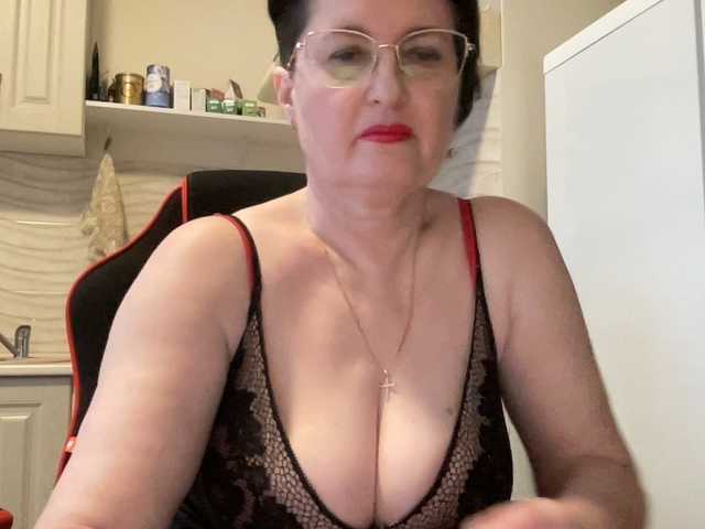 HotMilfPussy from BongaCams is Freechat