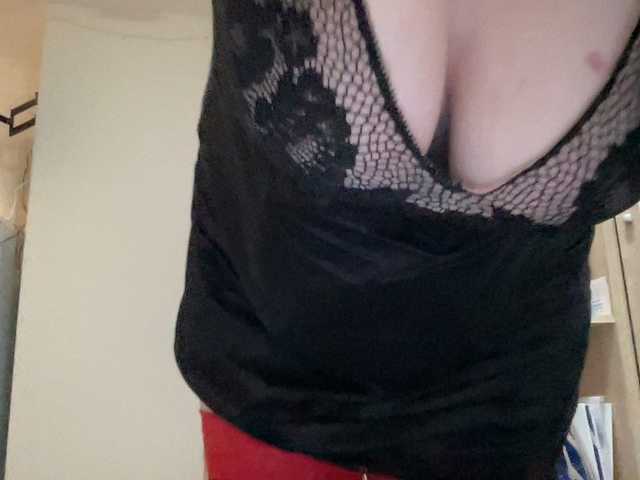 HotMilfPussy's BongaCams show and profile