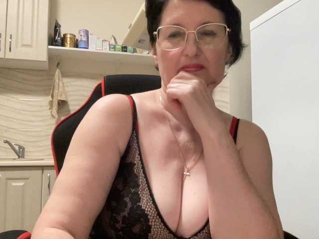 HotMilfPussy's BongaCams show and profile