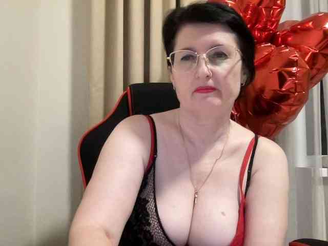 HotMilfPussy webcam