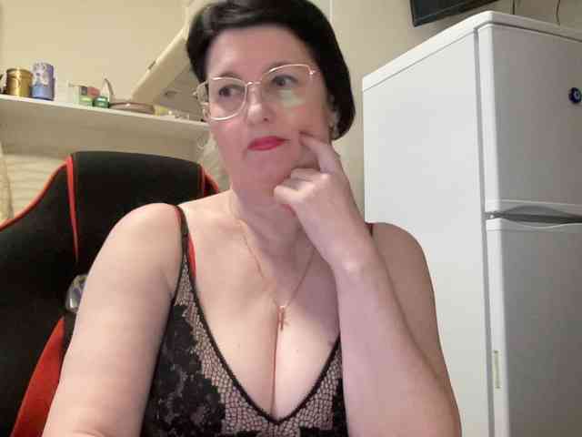 HotMilfPussy webcam