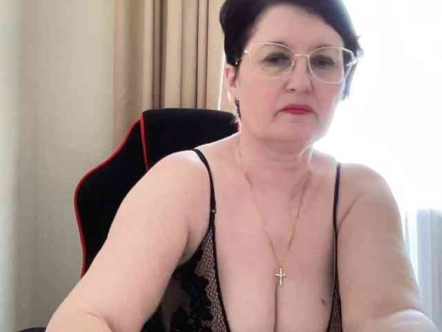 HotMilfPussy webcam