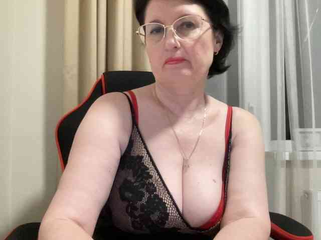 HotMilfPussy webcam