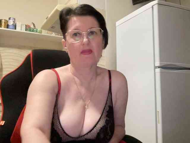HotMilfPussy webcam