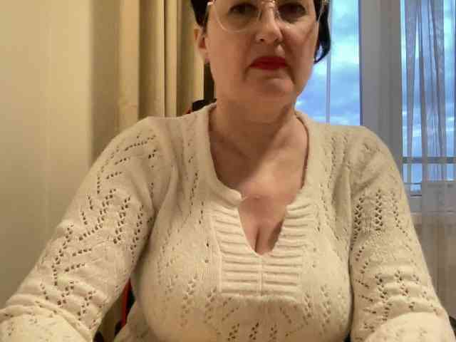 HotMilfPussy webcam