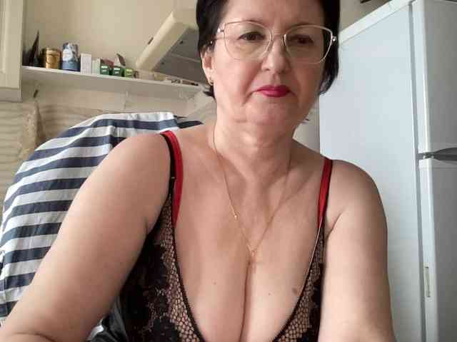 HotMilfPussy webcam
