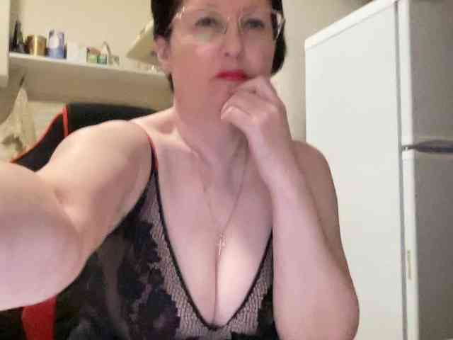 HotMilfPussy webcam