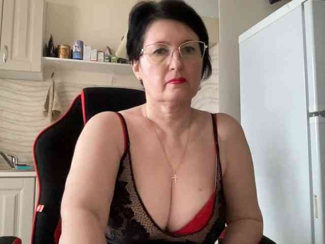 HotMilfPussy webcam