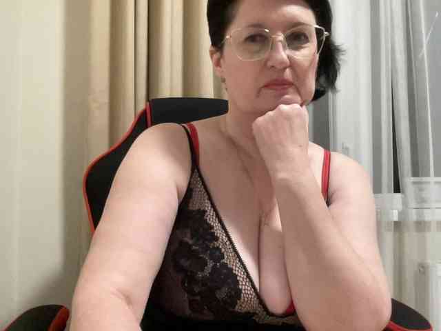 HotMilfPussy webcam