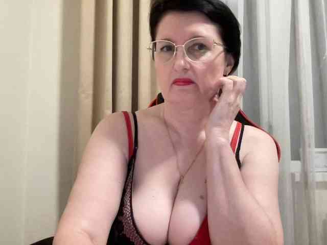 HotMilfPussy webcam