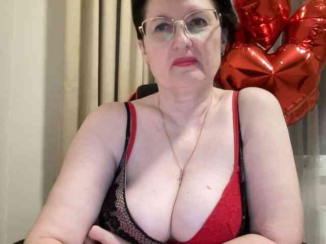 HotMilfPussy webcam